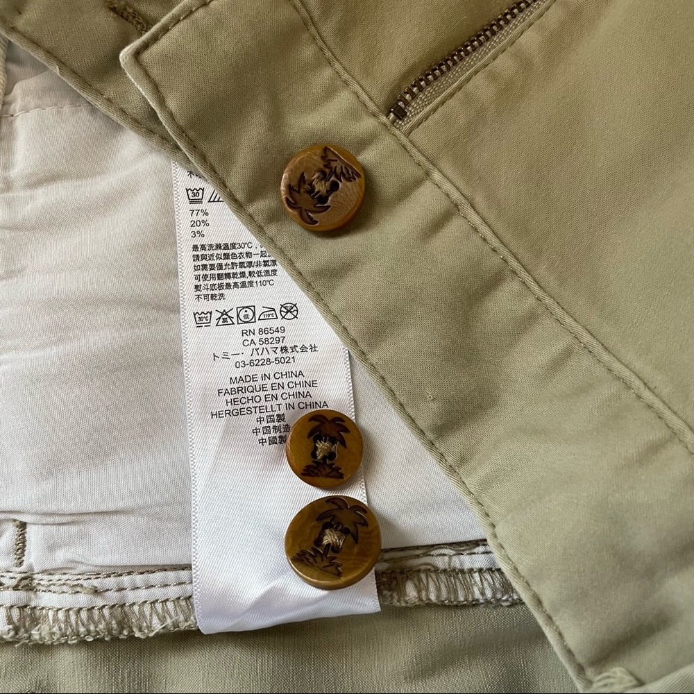 Tommy Bahama Khaki Shorts with Parrot - 34 - Picture 5 of 7